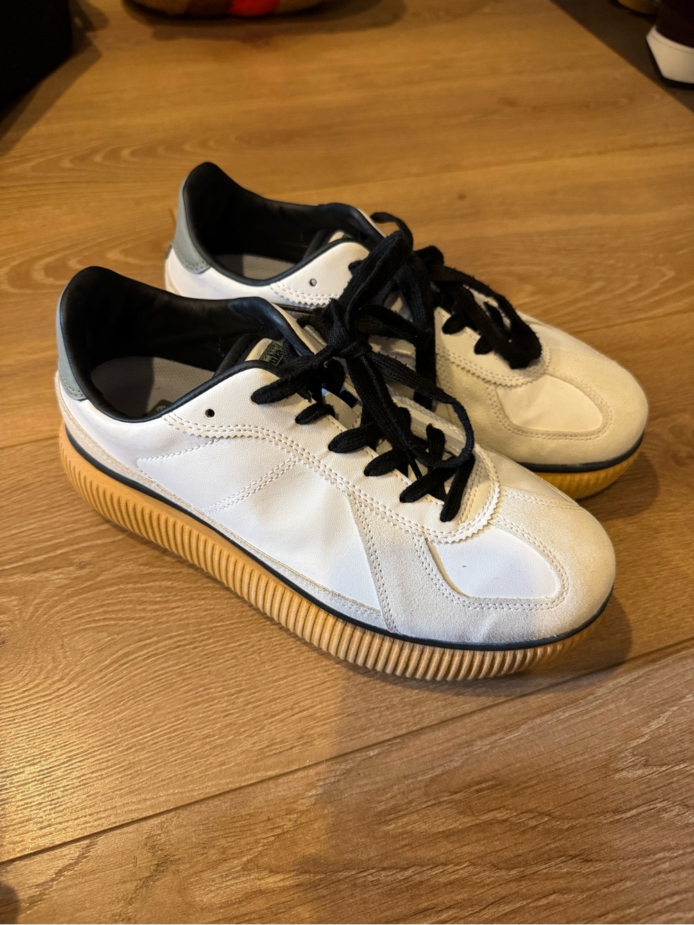 Onitsuka Tiger DELECITY Men's Leather Sneakers